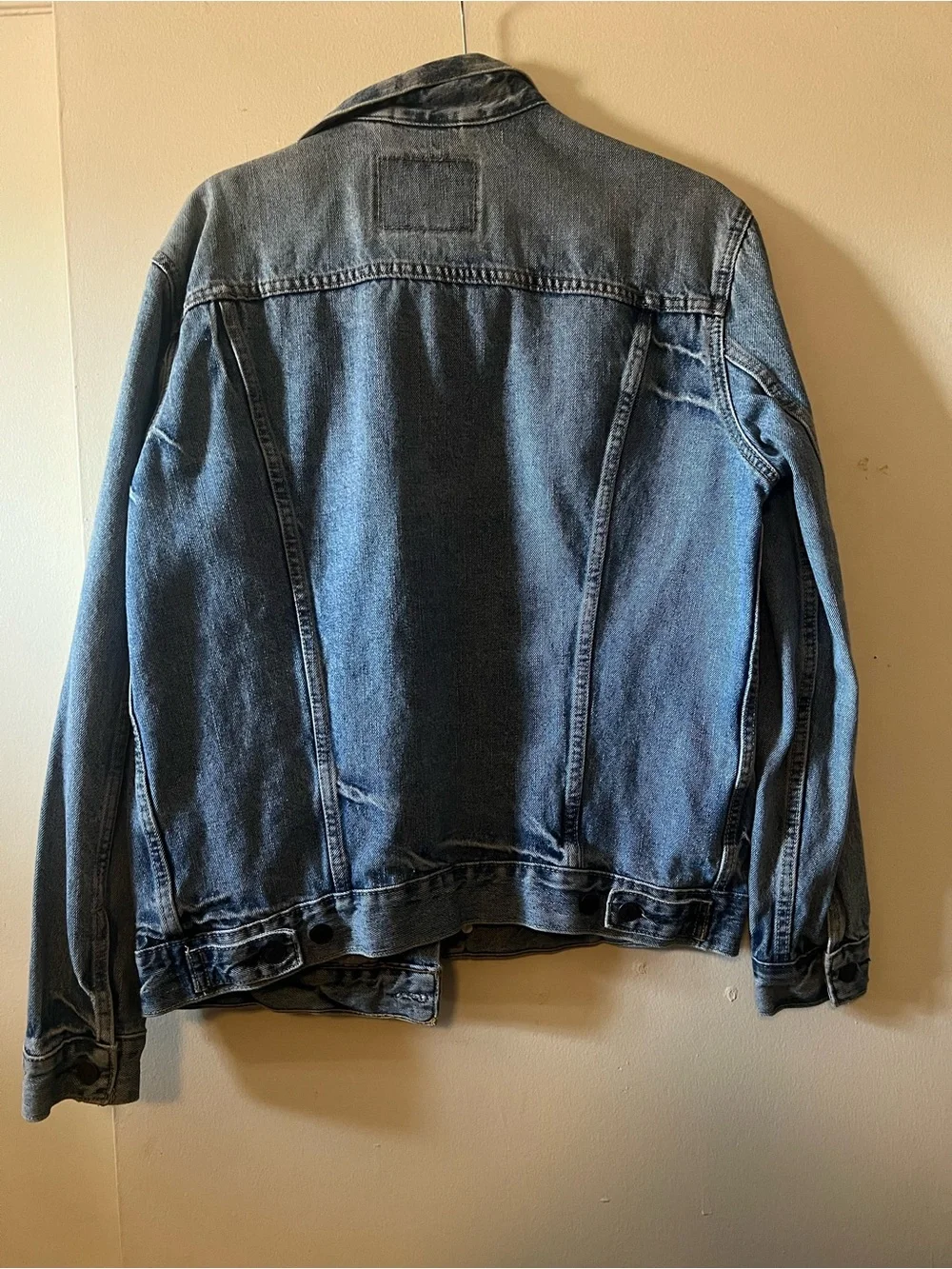 Levi's Light Blue Washed Denim Jacket - Men's Trucker - Picture 3 of 3